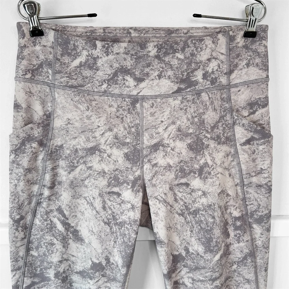 Lululemon Time to Sweat Crop 23